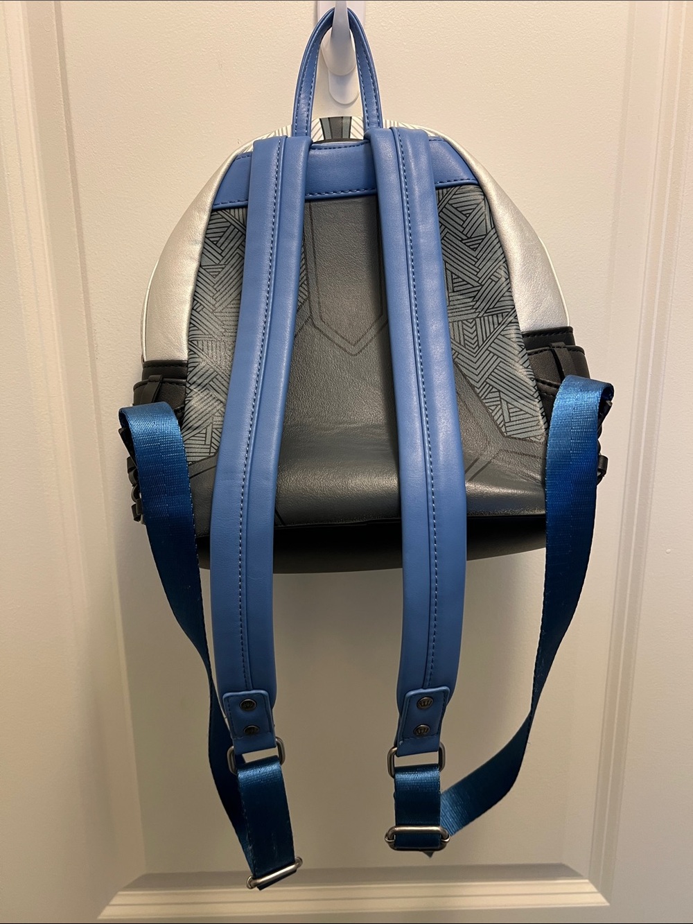 Loungefly Valkyrie Backpack - Picture 6 of 7